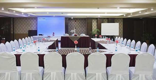 The Manor Bareilly By Leisure Hotels Exterior photo